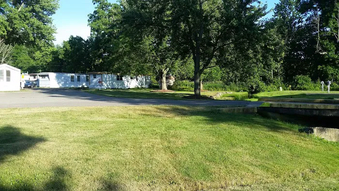 Sherwood Forest Mobile Home Park Picture 1