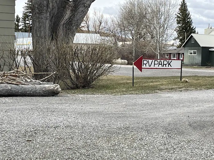 Shady Meadow RV Park Picture 2