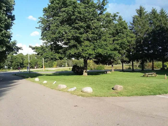 Highland Hills Picture 7