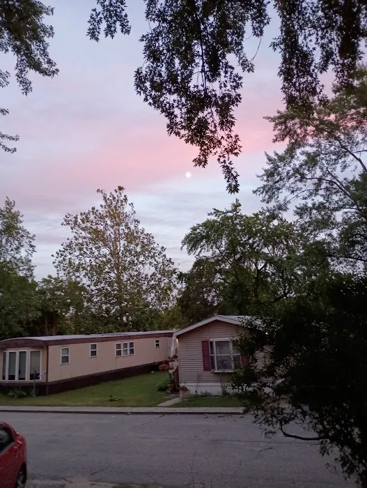 Colonial Manor Manufactured Home Community Picture 8