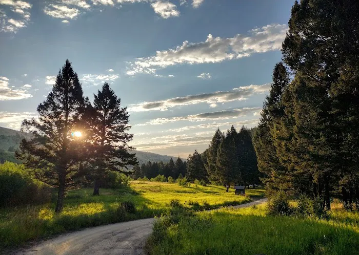 Racetrack Campground and Picnic Area Picture 3