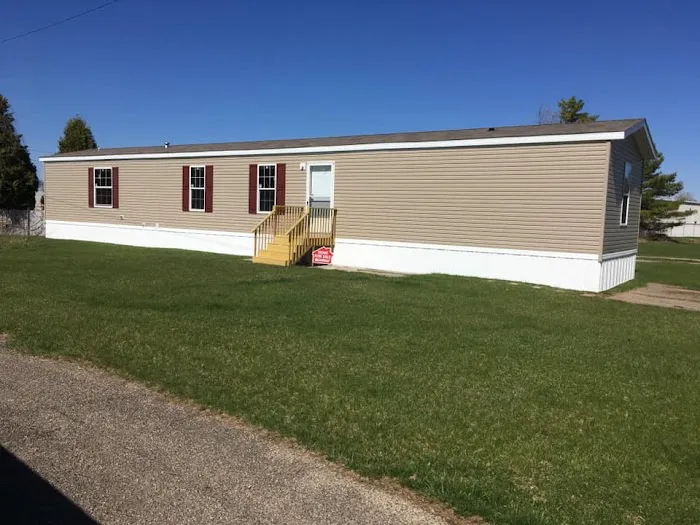 Country Club Crossing Mobile Home Community Picture 5