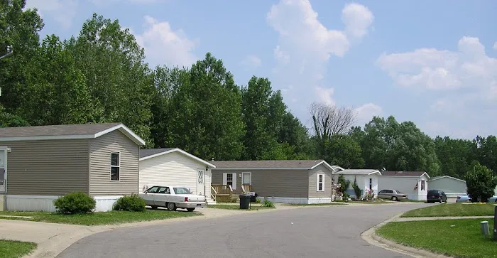 Forest Park Manufactured Home Community Picture 1