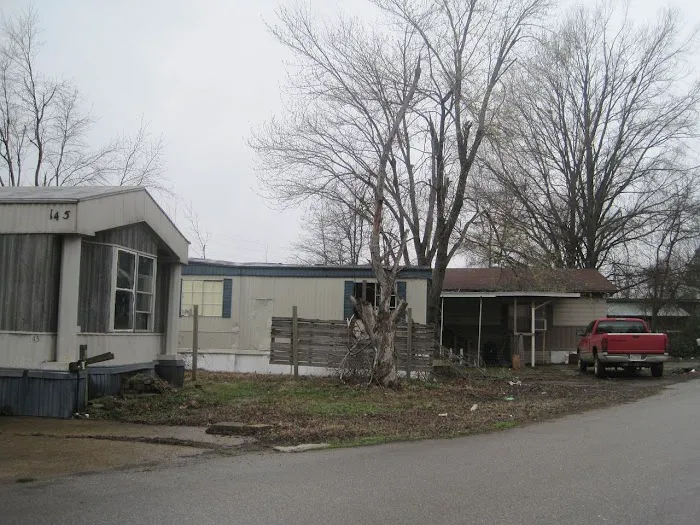 Green Acres Mobile Home Court Picture 8