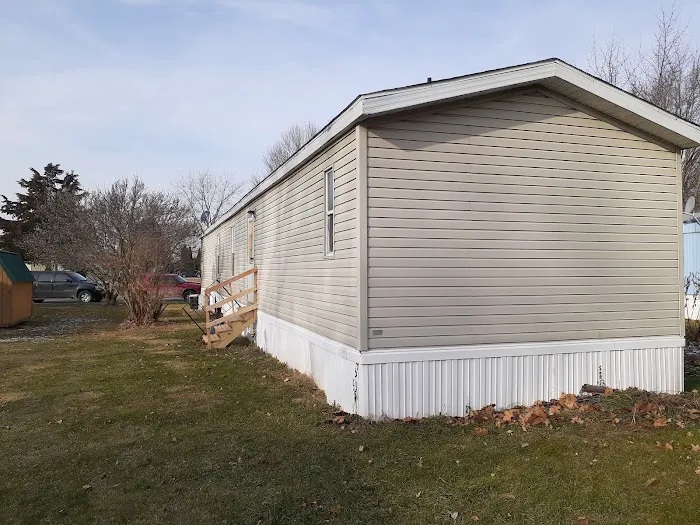 Green Acres Mobile Home Court Picture 5