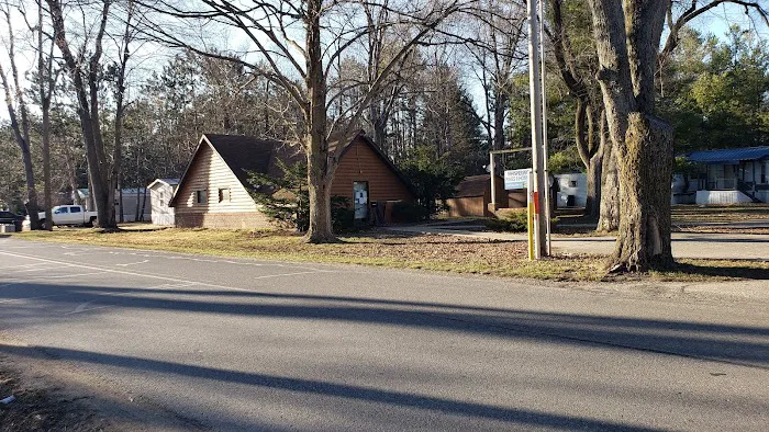 Whispering Pines Trailer Park Picture 3
