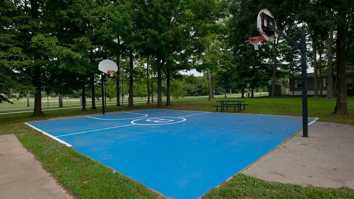 Brookside Manor Picture 7