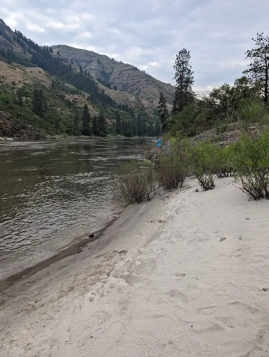 Pine Bar Put In & Campground Picture 5