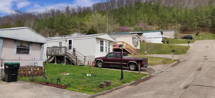 Maple Hills Mobile Home Park Picture 2