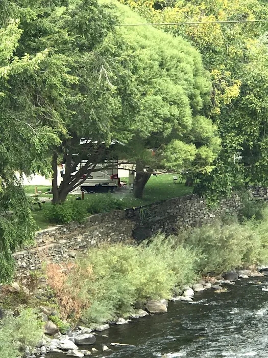 Riverside RV Park Picture 1