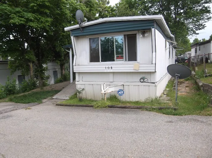 Hazelhurst Mobile Home Park Picture 10