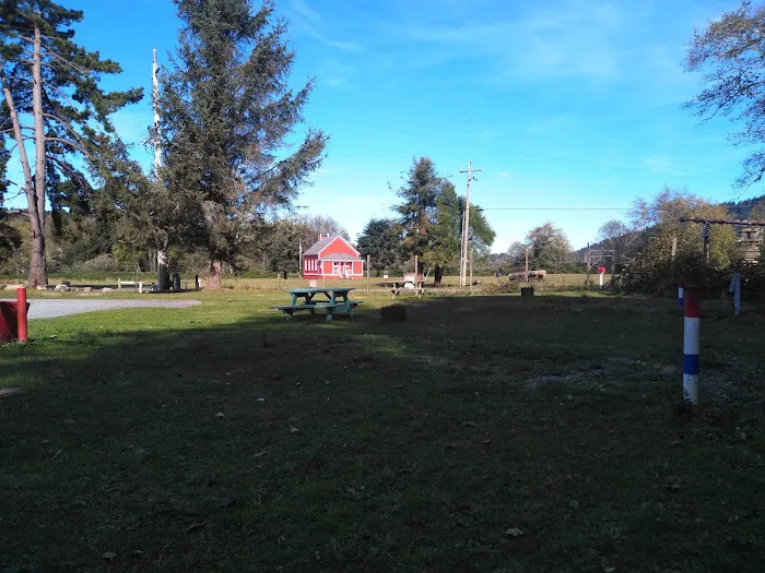 Stone Lagoon Red Schoolhouse Picture 4
