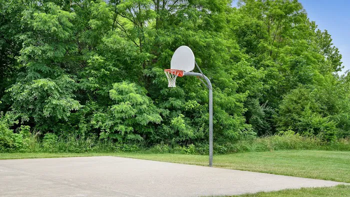 Apple Creek Picture 8