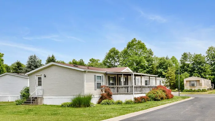 Apple Creek Picture 2