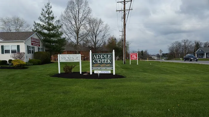 Apple Creek Picture 10