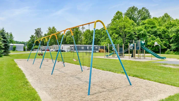 Apple Creek Picture 6