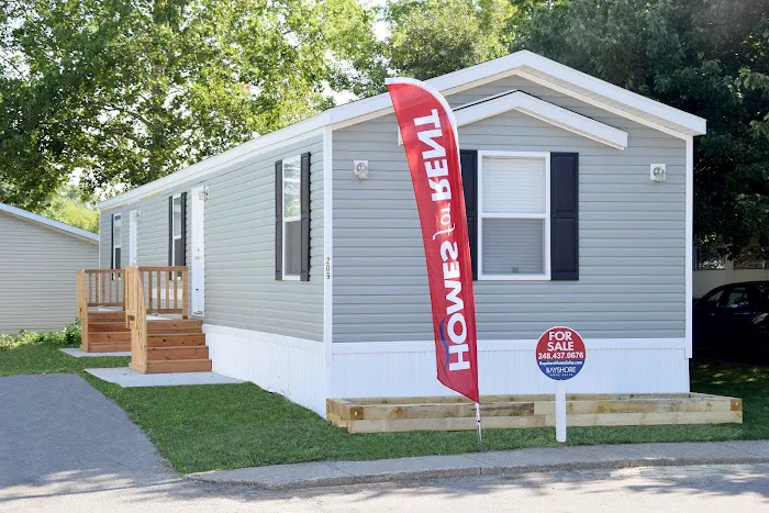 South Lyon Woods Manufactured Home Community Picture 3