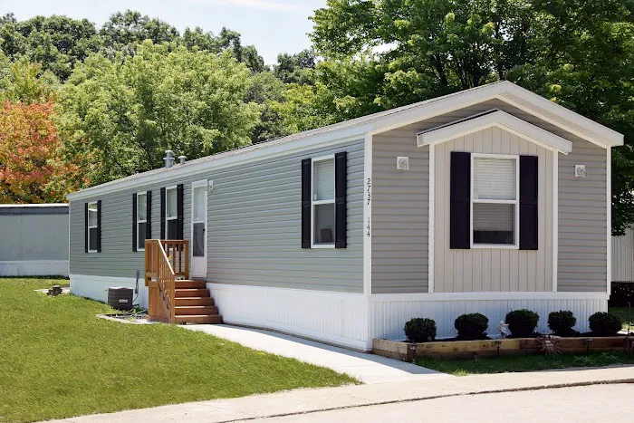 Brighton Village Manufactured Home Community Picture 8