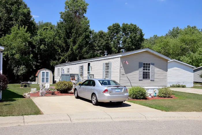 Brighton Village Manufactured Home Community Picture 10