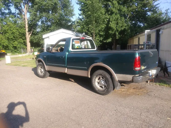 Riverview Trailer Park Picture 9