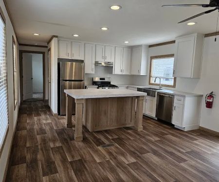 Metro Commons Manufactured Home Community