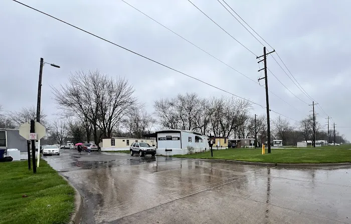 Royal Village Mobile Home Community Picture 1