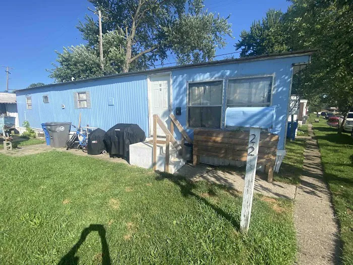Pine Grove Mobile Home Park Picture 6