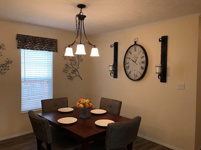 Tanglewood Village Picture 9