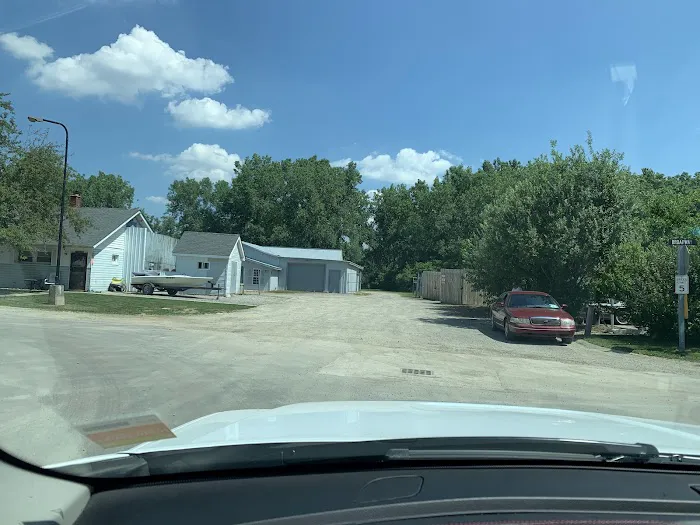 Huron River Mobile Home Park Picture 8