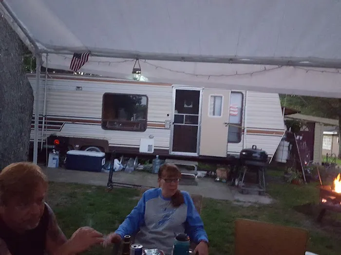 Barry's Resort & Mobile Home Prk Picture 8