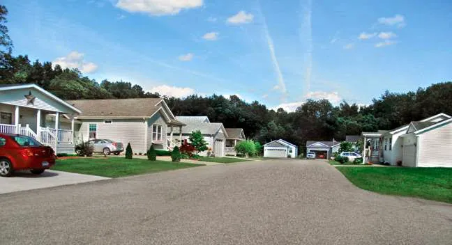 Saddlebrook Farms Manufactured Home Community Picture 1