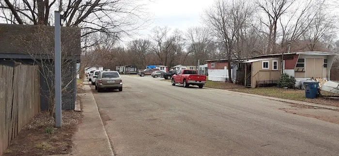 Lombardini Trailer Park Picture 2