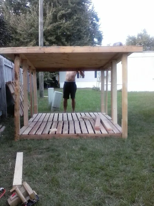 Poplar's Mobile Home Park Picture 5