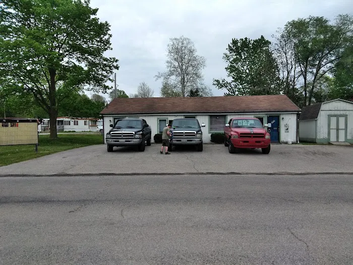 Cedar Creek Mobile Home Park Picture 6