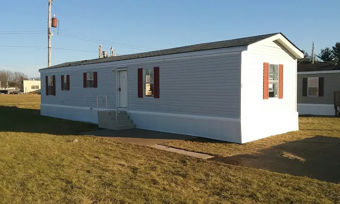 Creekside Village Mobile Home Community Picture 3
