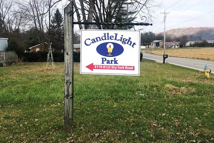 Candlelight Pointe Mobile Home Park Picture 2