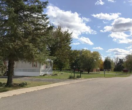 Candlelight Pointe Mobile Home Park