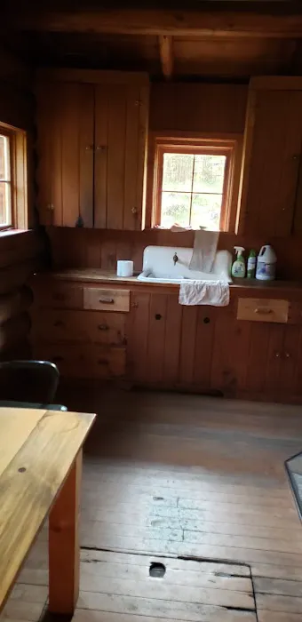 High Rye Cabin Picture 2