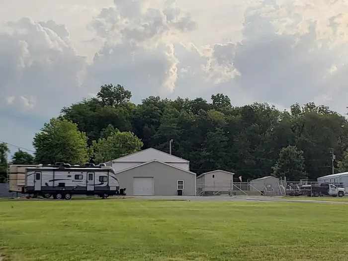 H&S Mobile Home Park & Campground Picture 2