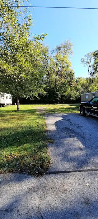 H&S Mobile Home Park & Campground Picture 1