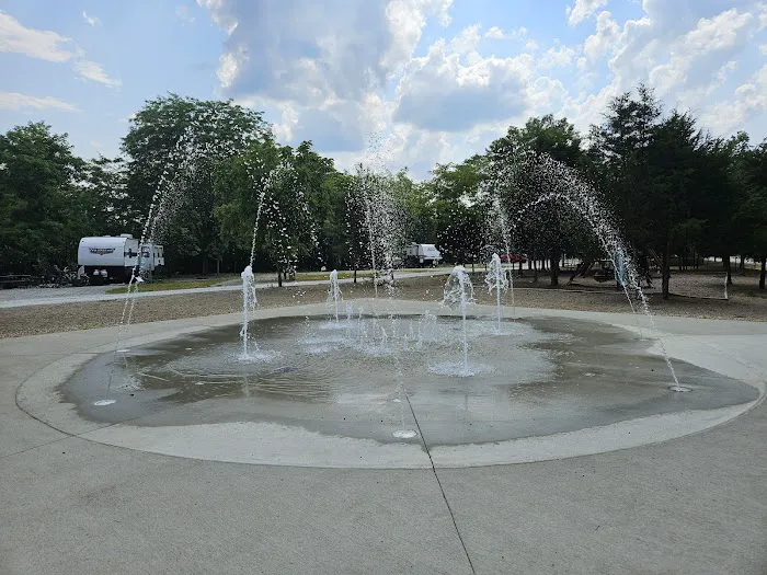 The Landing at Bear Creek RV Park & Campground Picture 4