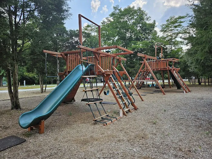 The Landing at Bear Creek RV Park & Campground Picture 9