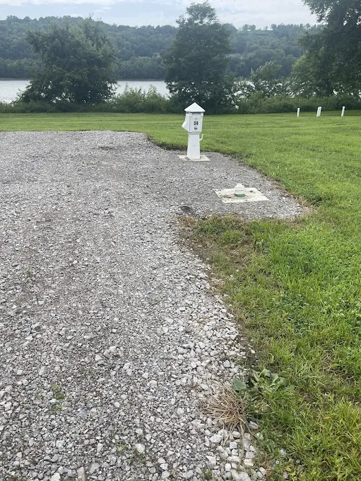 Riverfront RV Park Picture 2