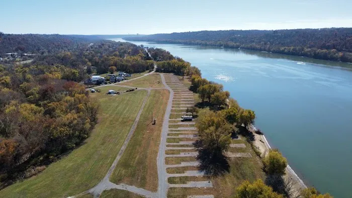 Riverfront RV Park Picture 8