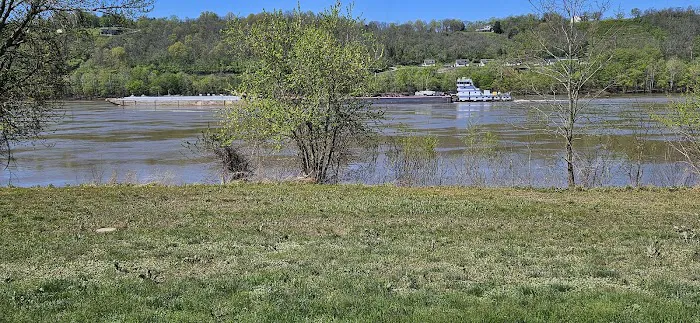 Riverfront RV Park Picture 10