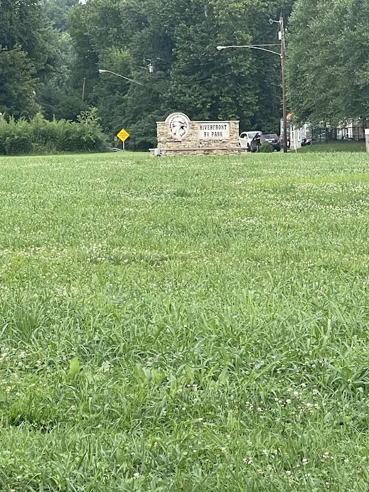 Riverfront RV Park Picture 3