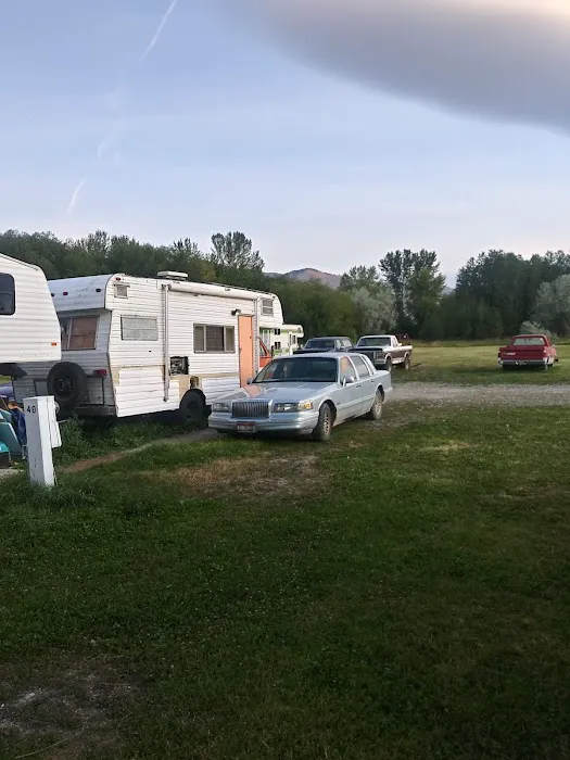 Salmon Meadows Campground Picture 2