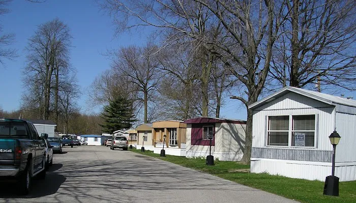 Maple Lawn Village Manufactured Home Community Picture 4