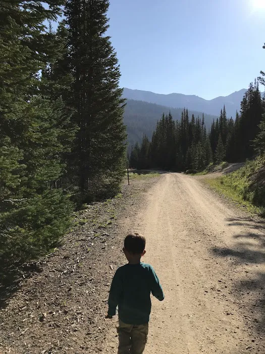 Crags Campground Complex Picture 9