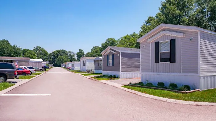 Maplewood Manufactured Home Community Picture 1